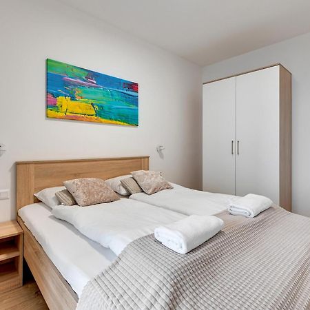 Apartament Nadmorskie Spektrum & Parking Гданьск Экстерьер фото