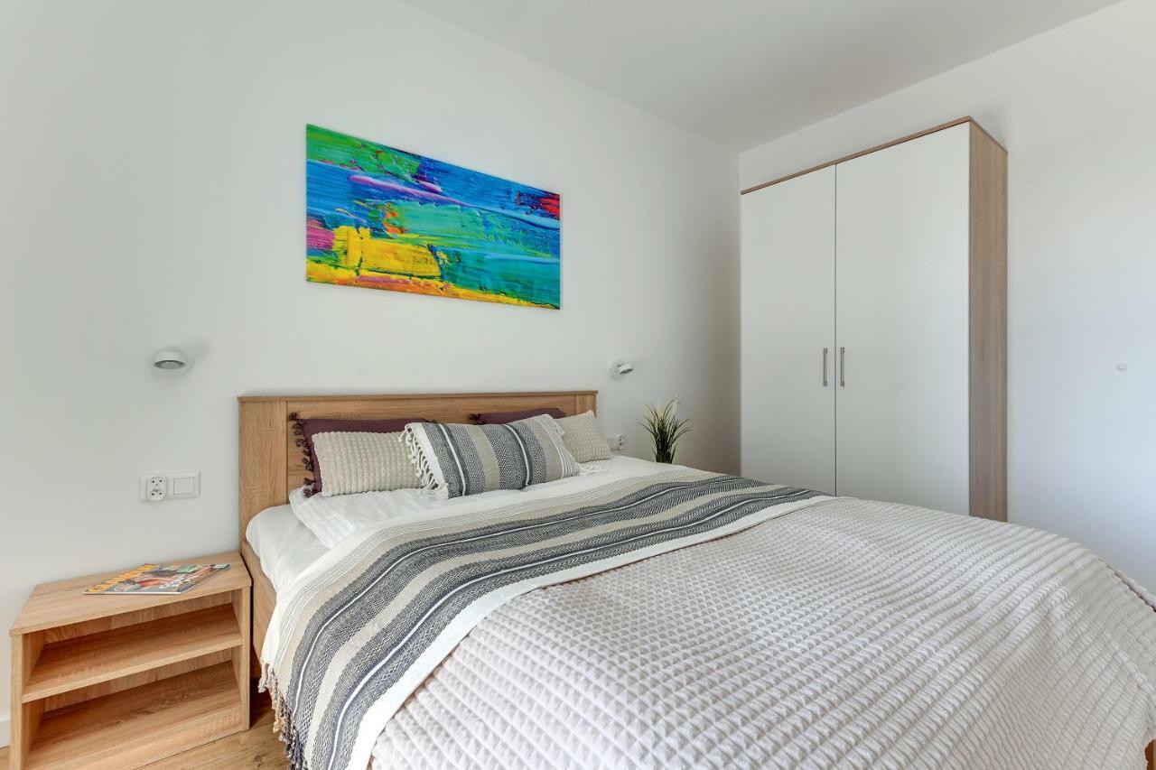 Apartament Nadmorskie Spektrum & Parking Гданьск Экстерьер фото